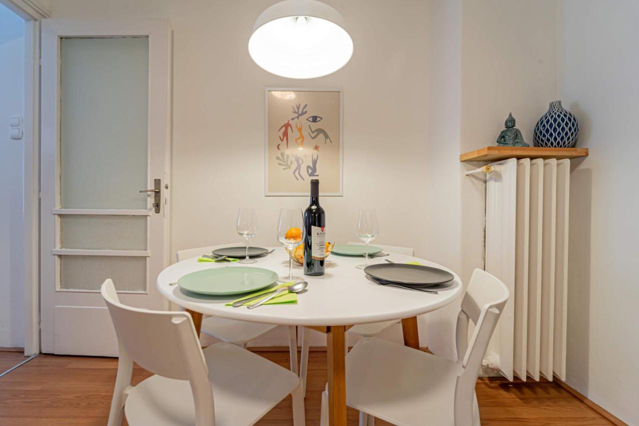 Central&Cozy Balcony!3Bdr 2Bth Budapest Kültér fotó
