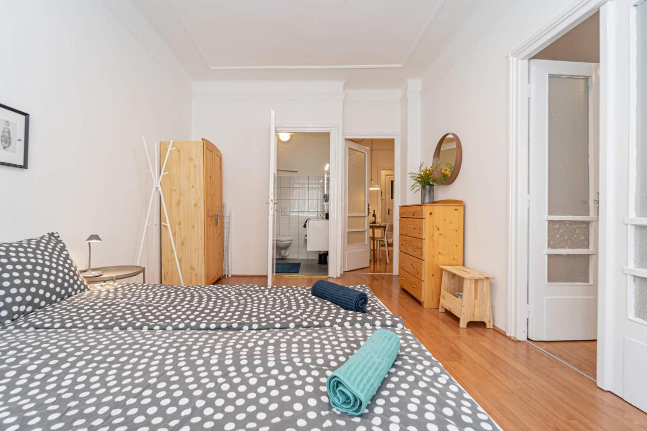 Central&Cozy Balcony!3Bdr 2Bth Budapest Kültér fotó