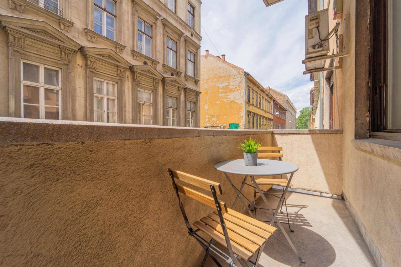 Central&Cozy Balcony!3Bdr 2Bth Budapest Kültér fotó